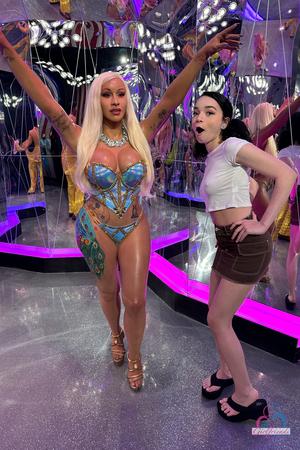 Original 2000 px/ 3000 px