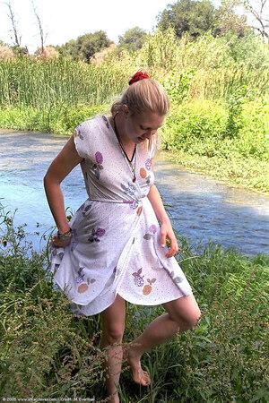 Original 682 px/ 1024 px