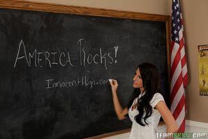 Original 1050 px/ 700 px