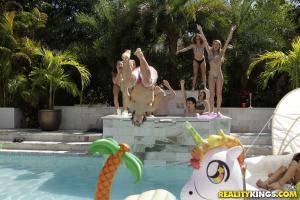 Original 1903 px/ 1269 px