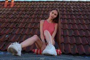 #01 Leona Mia - Roof Of The World - Part 1