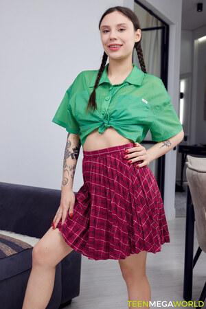 Original 2333 px/ 3500 px