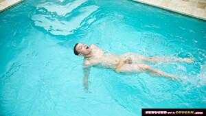 Original 2500 px/ 1406 px