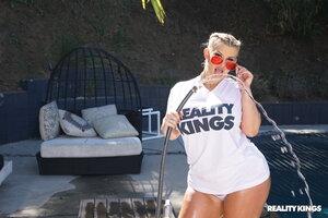 Original 2998 px/ 2000 px