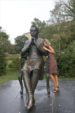 Original 854 px/ 1280 px