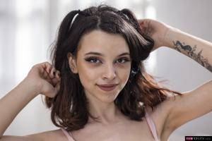 Original 2159 px/ 1440 px