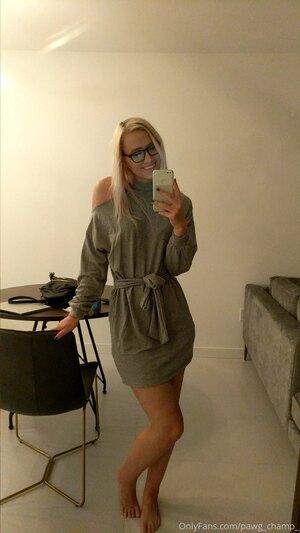 Original 1215 px/ 2160 px