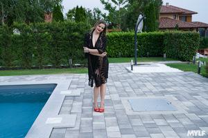 #MYLF Candy Alexa - Relaxed