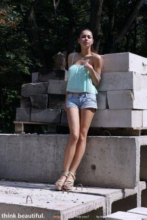 Original 854 px/ 1280 px