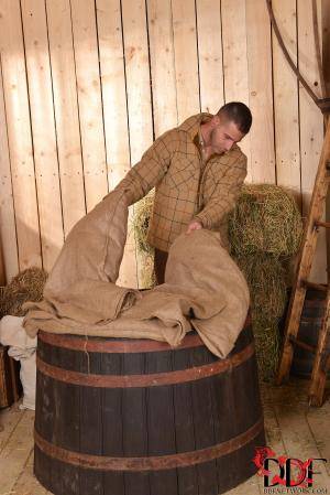 Original 1335 px/ 2000 px