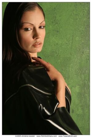 Original 679 px/ 1002 px