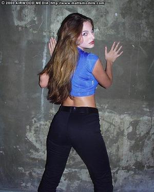 Original 546 px/ 683 px