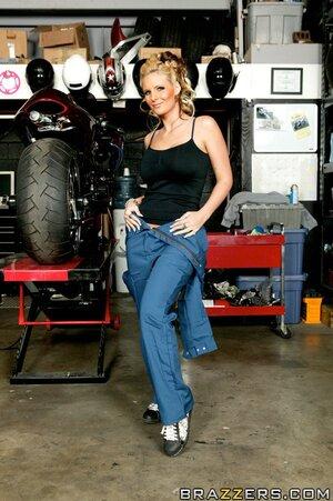 Original 600 px/ 902 px