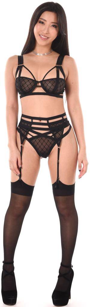 #Istripper - Emiri Momota - A Smiling Welcome [1869] #asian #japanese #solo