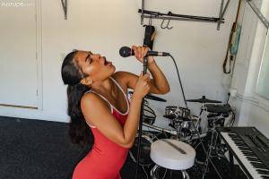 Original 2998 px/ 2000 px