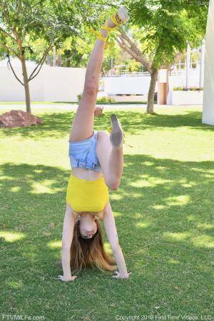 Original 852 px/ 1280 px