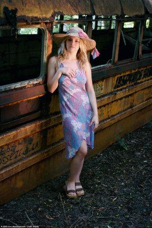 Original 1021 px/ 1536 px