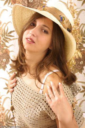 Original 682 px/ 1024 px