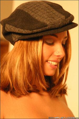 Original 682 px/ 1024 px