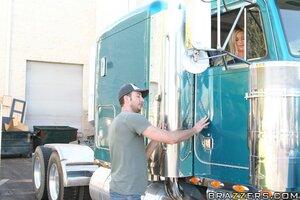 Original 900 px/ 600 px