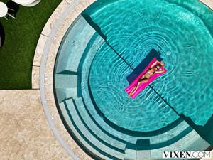 Original 2669 px/ 2000 px