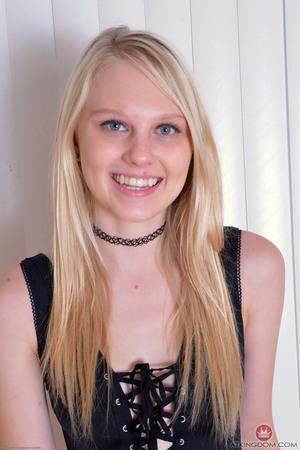 Original 2000 px/ 3000 px