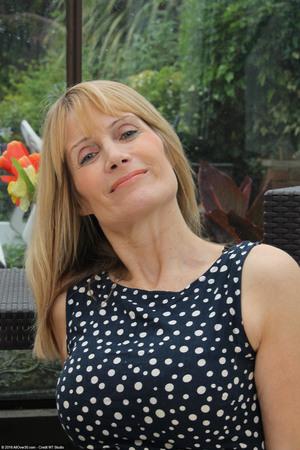 Original 1600 px/ 2400 px