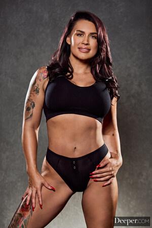 #Deeper - Eva Angelina, Kelsi Monroe - Championship Fight