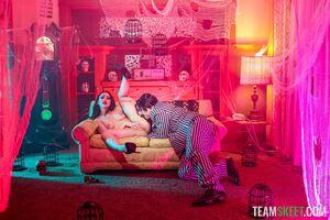 Original 1619 px/ 1080 px