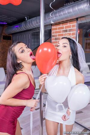 Original 1067 px/ 1600 px