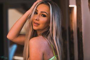 Original 4500 px/ 3000 px