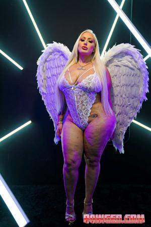 Original 1067 px/ 1600 px