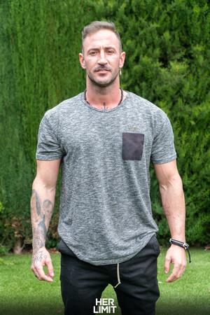 Original 2560 px/ 3840 px