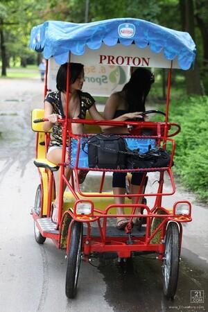 Original 853 px/ 1280 px