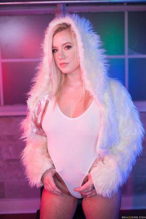 Bailey Brooke-Hot and Cold-Brazzers