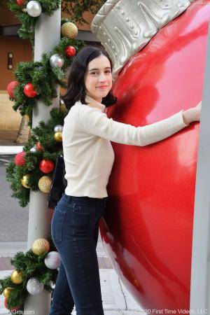 Original 852 px/ 1280 px