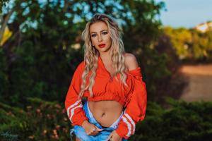 Original 4500 px/ 3000 px