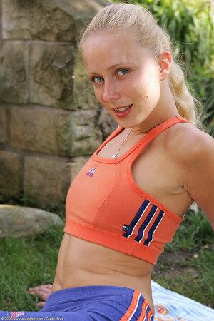 Original 683 px/ 1024 px