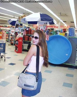 Original 546 px/ 683 px