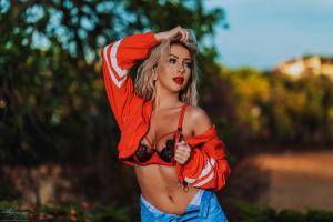 Original 4500 px/ 3000 px