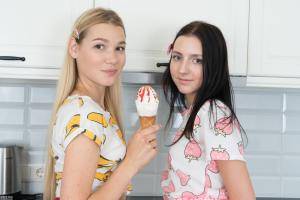 Original 900 px/ 600 px