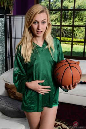 #AMKingdom Alexa Grace (ale152) Set 332133