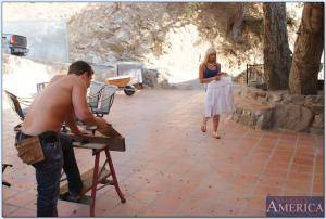 Original 850 px/ 573 px