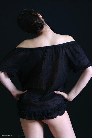 Original 2048 px/ 3072 px