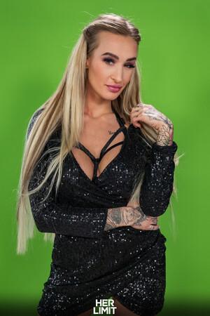 Original 2560 px/ 3840 px