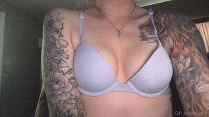 Original 2208 px/ 1242 px