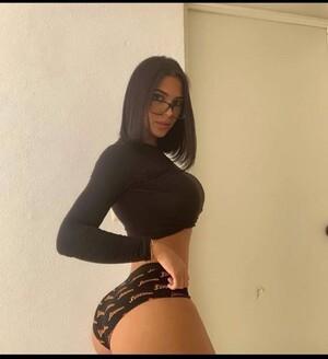 Original 591 px/ 647 px