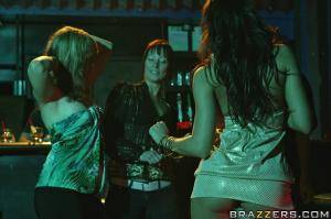 Original 900 px/ 599 px