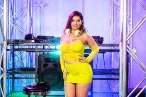 Original 2999 px/ 2000 px