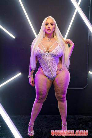 Original 1067 px/ 1600 px